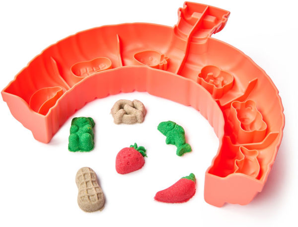 Kinetic Sand, Squish Pizza Rising Pizza Playset with 1lb Play Sand & 5 Tools, Kids Toys for Girls & Boys Ages 5 and up