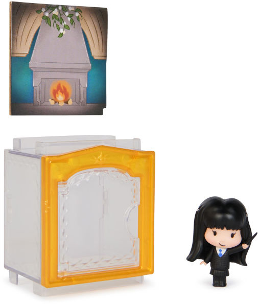 Wizarding World Harry Potter, Micro Magical Moments Year 5 Surprise Blind Box Figure & Display Case (Styles May Vary)