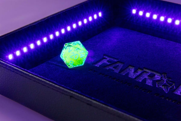 Shadow Light UV Dice Tray with Glow d20