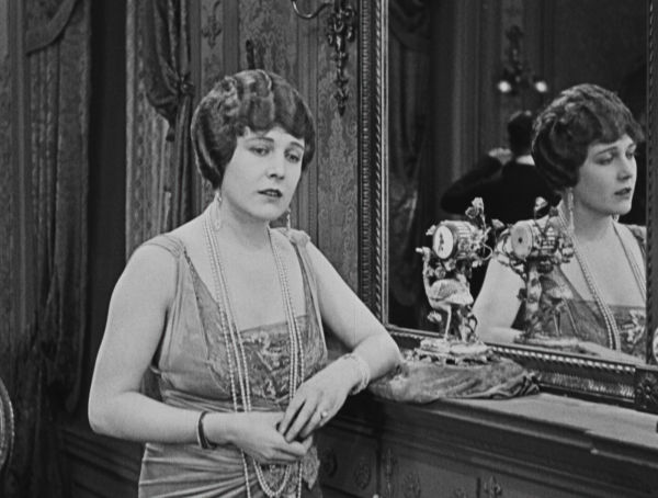 A Woman of Paris [Criterion Collection] [Blu-ray]