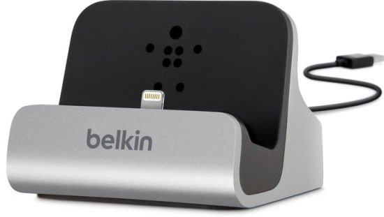 Photo 1 of Belkin F8J045bt Charge + Sync Lightning Dock