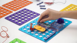 Alternative view 2 of Snap Circuits - My Home