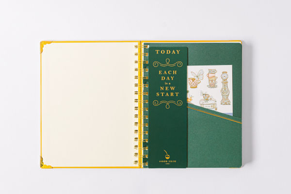 Cat Library Undated Weekly Medium Spiral Planner