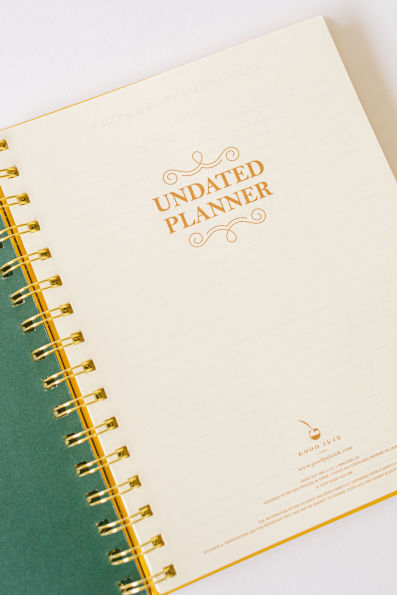 Cat Library Undated Weekly Medium Spiral Planner