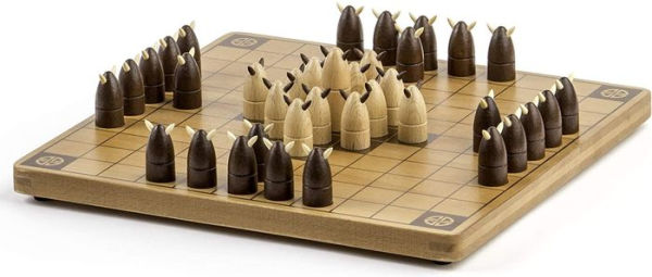 Hnefatafl Viking Game - The Regency Chess Co.