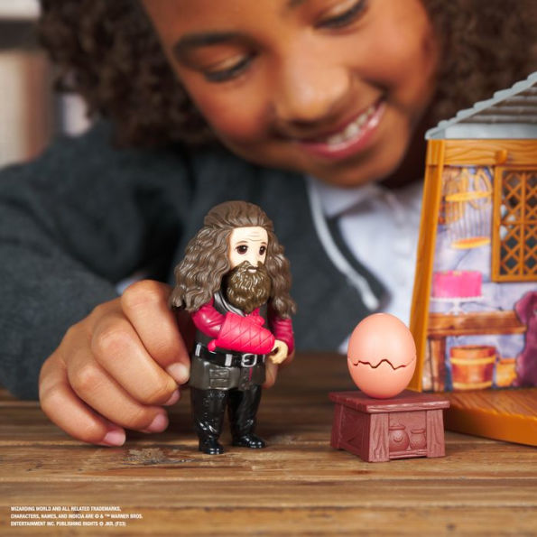 Wizarding World Harry Potter, Magical Minis Hagrid's Hut Playset with 2 Figures and 9 Doll Accessories, Kids Toys for Ages 6 and up