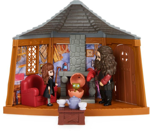 Wizarding World Harry Potter, Magical Minis Hagrid's Hut Playset with 2 Figures and 9 Doll Accessories, Kids Toys for Ages 6 and up