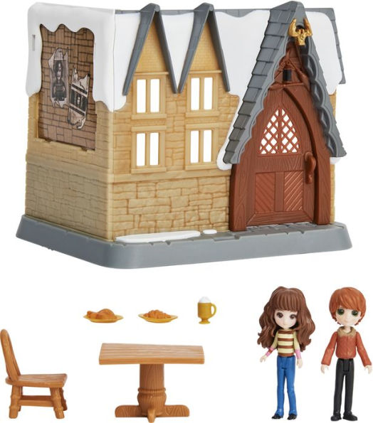 Wizarding World Three Broomsticks Collectible Doll Playset