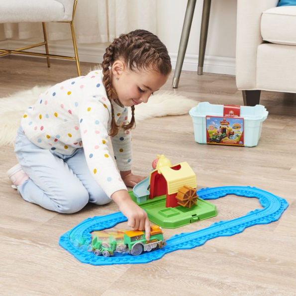 Mighty Express, Farm Station Adventure Bucket and 11-Piece Train Track Set with Exclusive Farmer Faye Toy Train