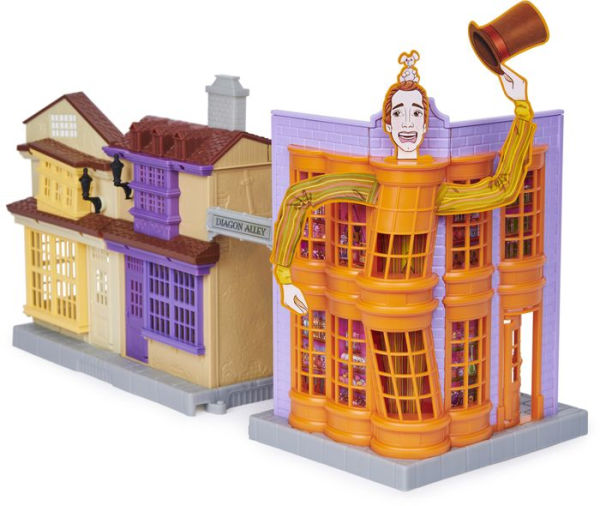 Harry shops Potter Magical Minis Diagon Alley