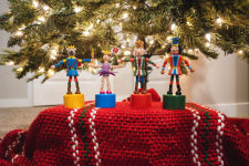 Alternative view 3 of Nutcracker Push Puppets