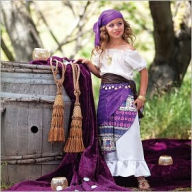 Title: Gypsy Child Costume: Size Small (4-6)