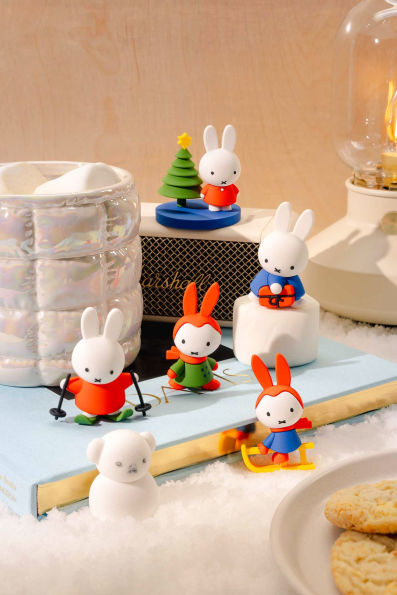 Smoko Miffy in the Snow Blind Box Figure