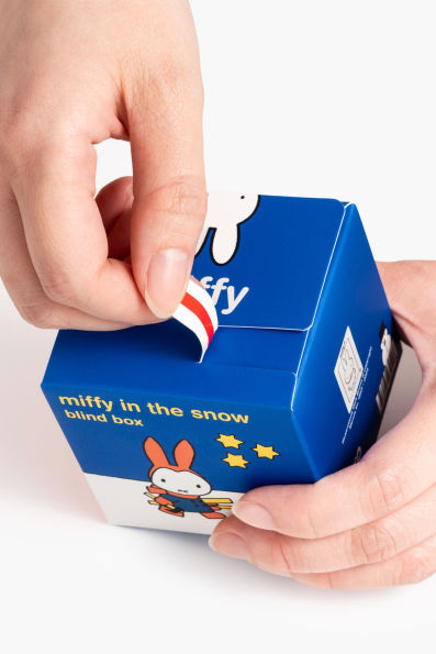 Smoko Miffy in the Snow Blind Box Figure