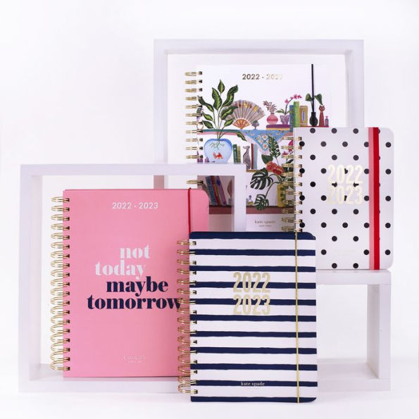 Barnes and Noble 2023 kate spade new york 17 Month Planner | The Summit