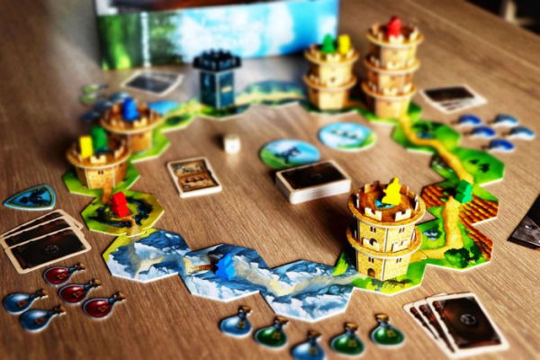 Wandering Towers by Michael Kiesling and Wolfgang Kramer