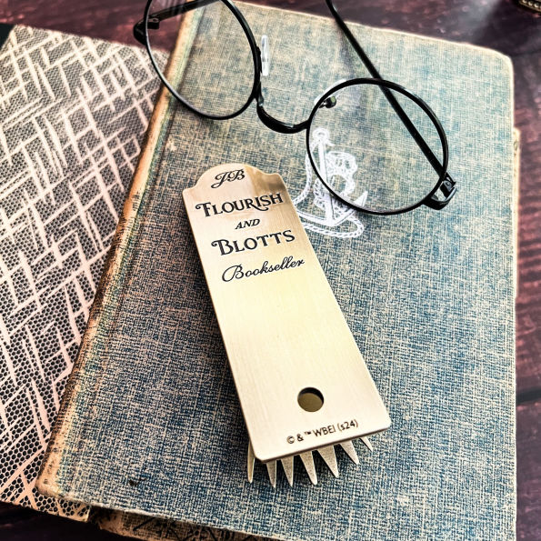 Harry Potter Flourish and Blotts Vintage Page Holder