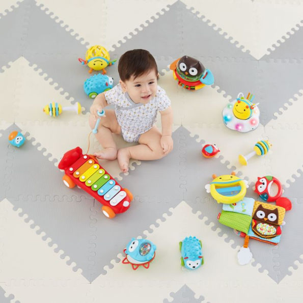 Explore & More Follow-Bee Baby Crawl Toy
