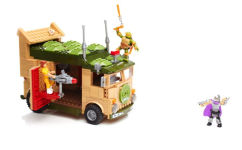 Alternative view 2 of Mega Bloks Teenage Mutant Ninja Turtles Classic Series Party Wagon Construction Set