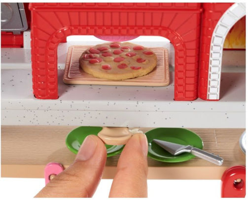barbie cooking and baking pizza