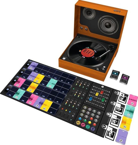 HiFi by André Teruya Eichemberg