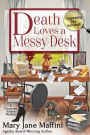 Death Loves a Messy Desk