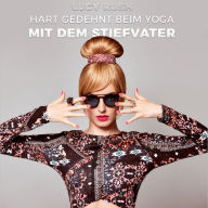 Hart gedehnt beim Yoga mit dem Stiefvater