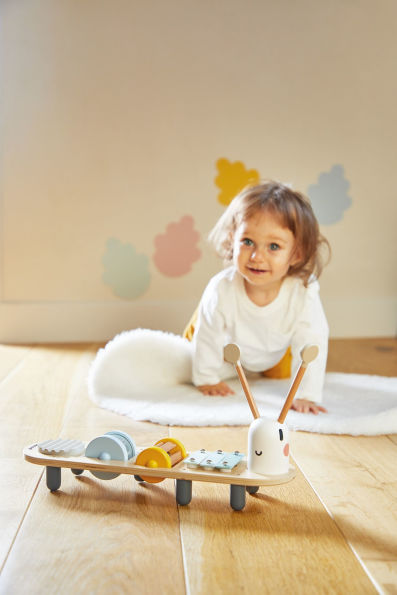 Sweet Cocoon Caterpillar Music Stand