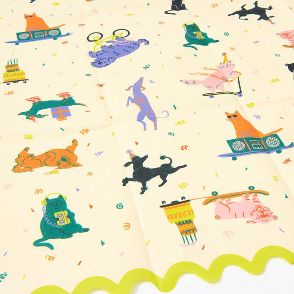 BIRTHDAY ANIMAL TABLE COVER