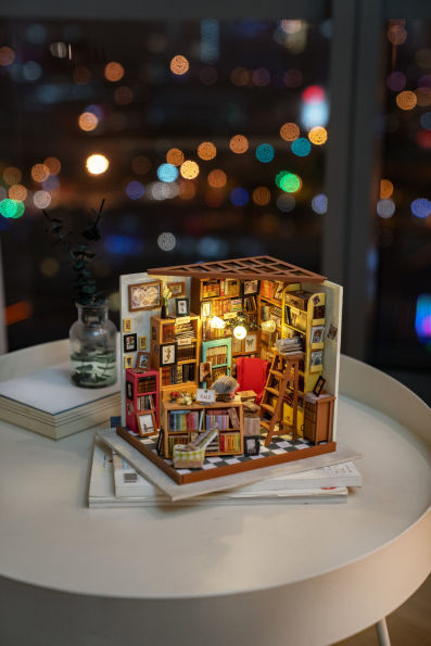DIY Miniature House Sam's Study