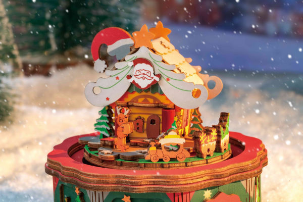Christmas Town Snowglobe DIY Music Box