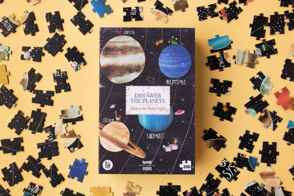 Discover the Planets 200 Piece Glow-in-the-Dark puzzle