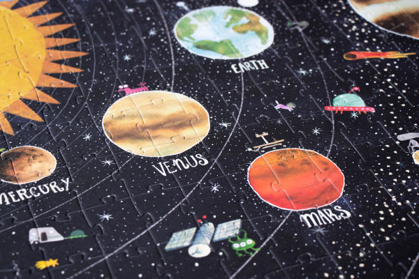 Discover the Planets 200 Piece Glow-in-the-Dark puzzle