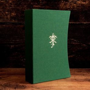 The Hobbit Deluxe Illustrated by the Author: Special Edition