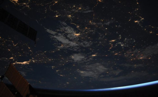 The Earth in Our Hands: Photos from the International Space Station