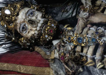 Alternative view 5 of Heavenly Bodies: Cult Treasures and Spectacular Saints from the Catacombs