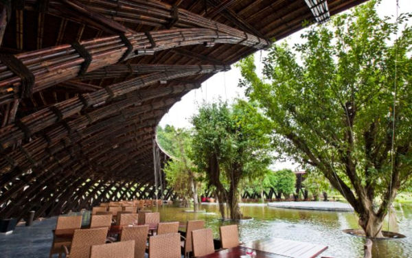 Vo Trong Nghia: Building Nature: Green/Bamboo