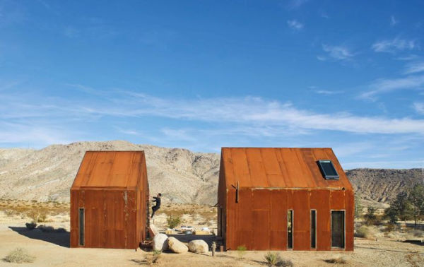 Off the Grid: Houses for Escape Across North America