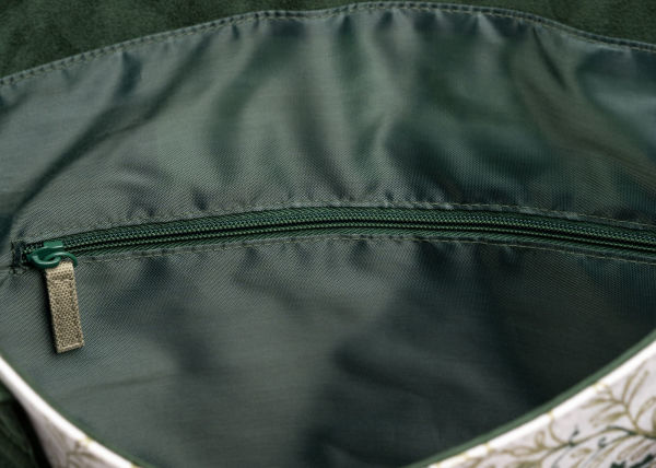 B&N Exclusive Deluxe Holiday Tote