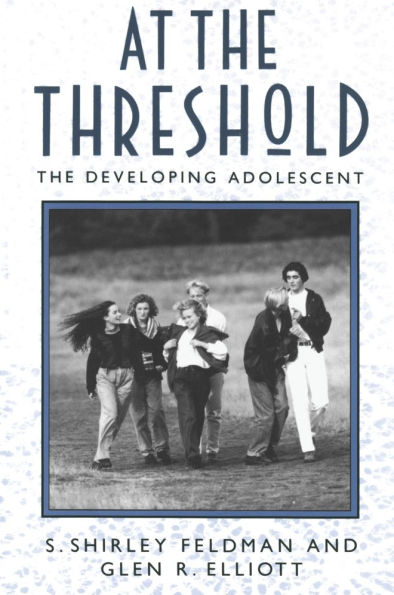 At the Threshold: The Developing Adolescent / Edition 1