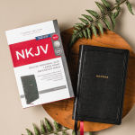 Alternative view 2 of NKJV, Deluxe End-of-Verse Reference Bible, Personal Size Large Print, Leathersoft, Black, Red Letter, Comfort Print: Holy Bible, New King James Version