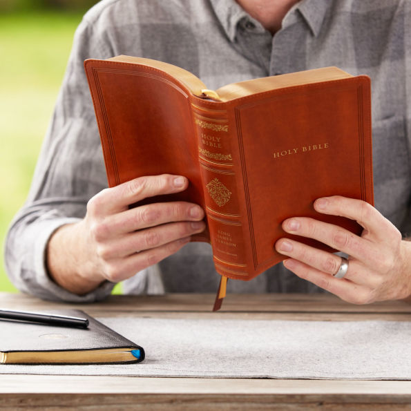 KJV, Personal Size Reference Bible, Sovereign Collection, Leathersoft, Brown, Red Letter, Comfort Print: Holy Bible, King James Version