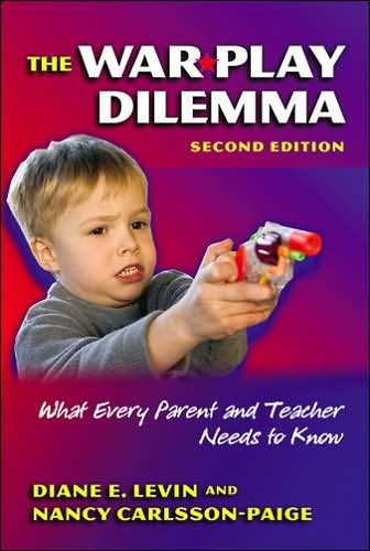 The War Play Dilemma: What Every Parent and Teacher Needs to Know / Edition 2