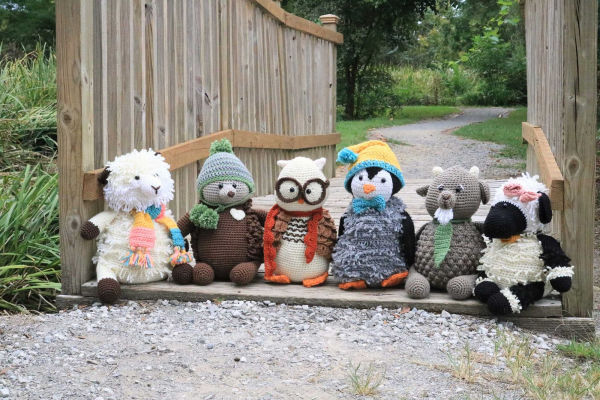 Textured Huggable Amigurumi: Crochet Patterns for 6 Snuggly Animals