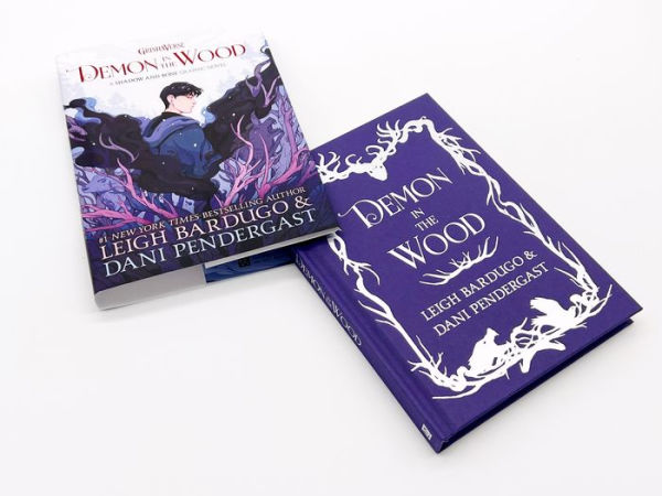 Demon in the Wood: A Shadow and Bone Graphic Novel