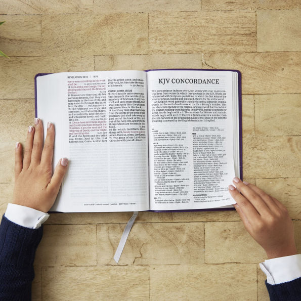 KJV Giant Print End-of-Verse Reference Bible, Leathersoft, Red Letter