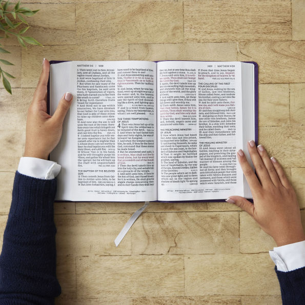 KJV Giant Print End-of-Verse Reference Bible, Leathersoft, Red Letter