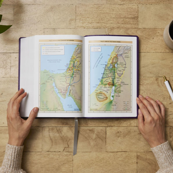 NKJV Giant Print End-of-Verse Reference Bible, Purple Leathersoft, Red Letter, Comfort Print: Holy Bible