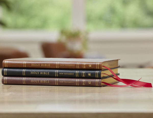 NKJV, Personal Size New Testament, Brown Leathersoft, Red Letter, Comfort Print