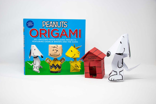 Peanuts Origami: 20+ Amazing Paper-Folding Projects Featuring Charlie Brown and the Gang